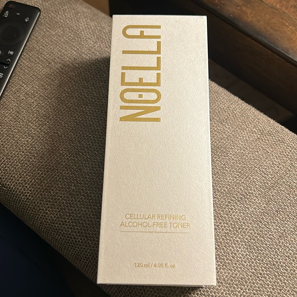 Noella cellular refining alcohol free toner